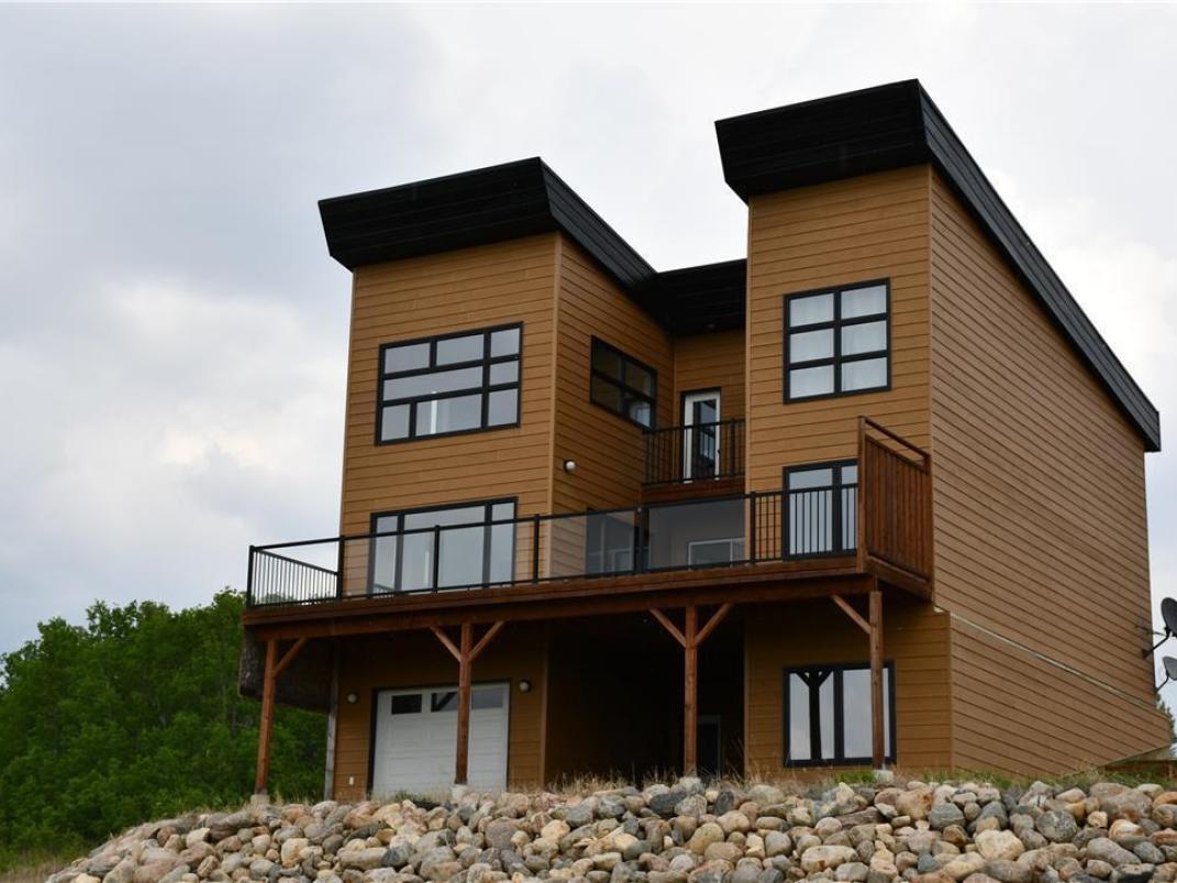 Cottages, Cabins & Recreational Properties Cottage Marketer. Agent