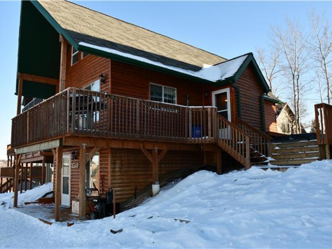 Cottages, Cabins & Recreational Properties Cottage Marketer. Agent